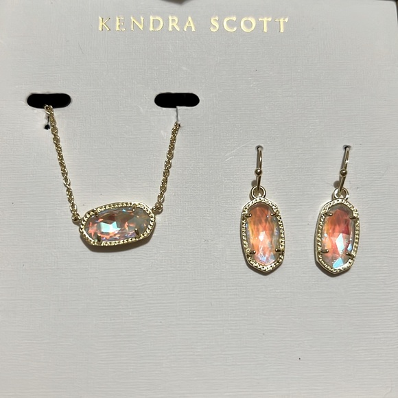 Kendra Scott Elisa Necklace & Lee Earrings Gift Set - Picture 4 of 7